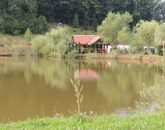 Preminuo nakon skoka u jezero