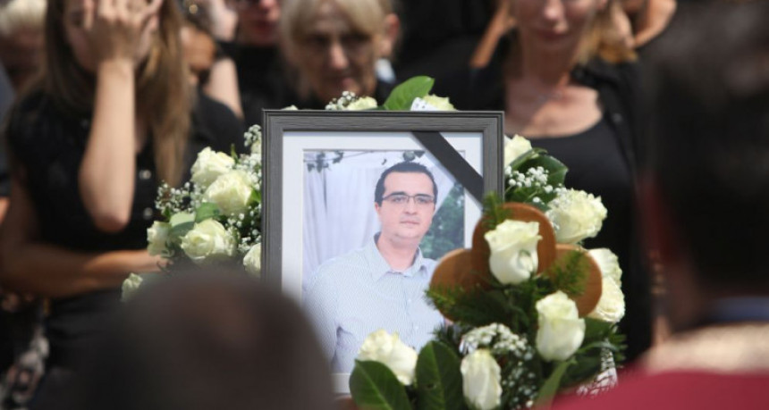 Sahranjen novinar Igor Bulat