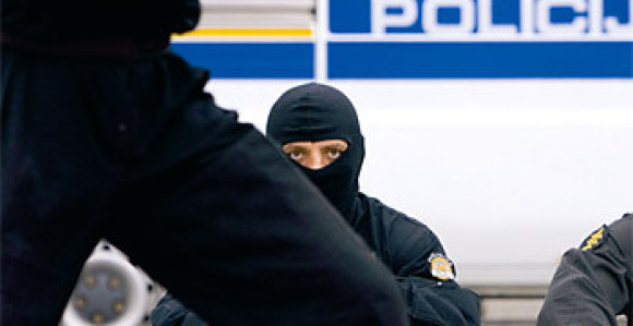 Bunt radnika UIO, Sipe i Granične policije