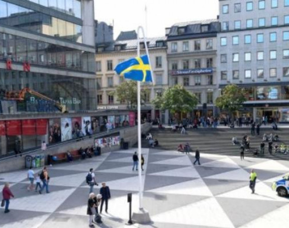 Švedski policajac uboden nožem
