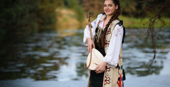 Bojana guslama osvojila Beograd, pa Helsinki