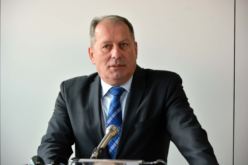 Мектић: Контактирале су нас службе из Србије