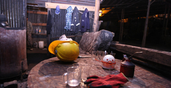 Stravična eksplozija: Zatrpana 33 rudara