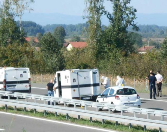 Rizik: Prevoze milione, rade za minimalac