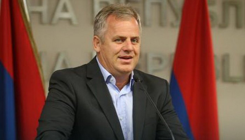 Stanić: Dodik da održi referendum