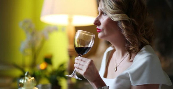 Konzumacija crvenog vina povećava plodnost kod žena