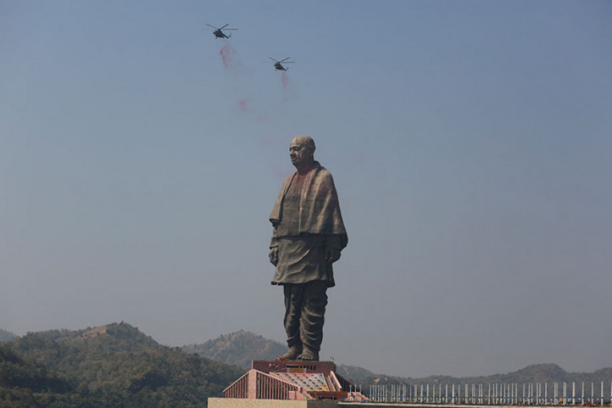 U Indiji najveći kip na svijetu