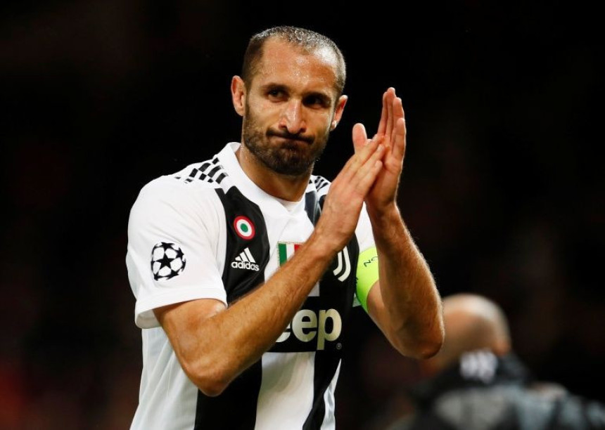 Pirlo je čarobnjak, imao je oči na potiljku!