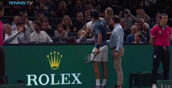 Đoković pritekao u pomoć navijaču i oduševio Bersi!