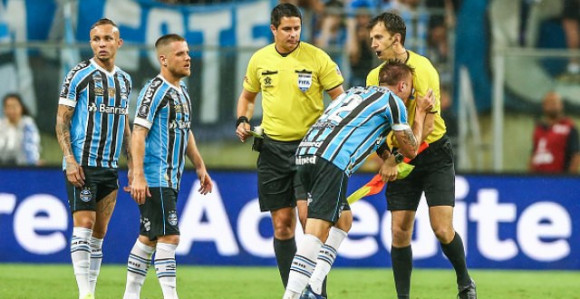 River Plejt srušio Gremio, sudija pod pratnjom policije!