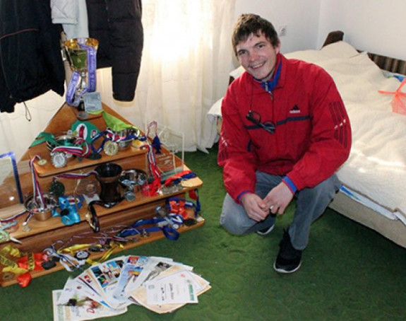 Dobri ljudi u Srbiji pomažu maratoncu