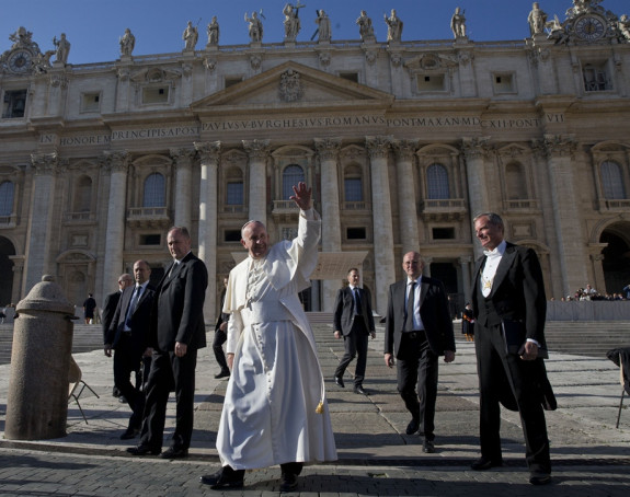 Папа Фрањо: Пјевам као магарац