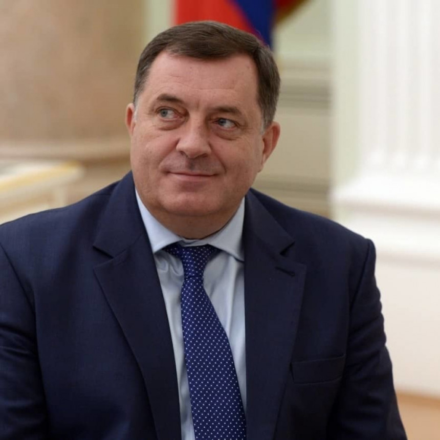 PDP: Dodik je cirkusant i klovn