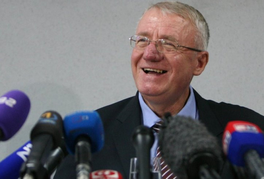 Šešelj o dočecima Nove godine u Hagu