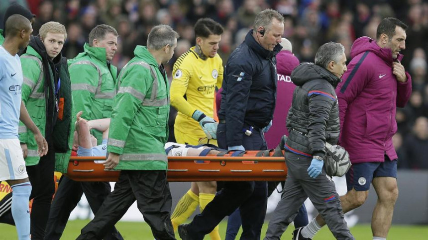 Žesus izašao uplakan, De Brujne na nosilima!