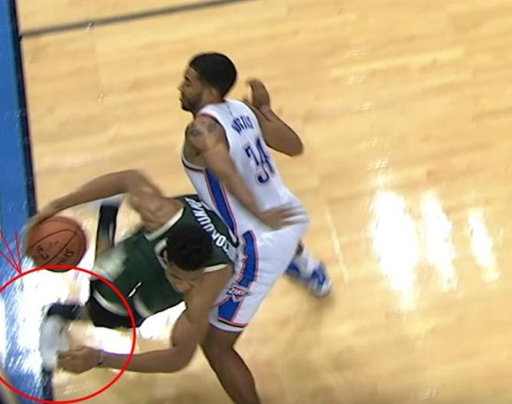 Video: Adetokunbo nagazio liniju, NBA mijenja pravila?