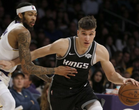Video: Bogdan opet napunio koš Lejkersa!