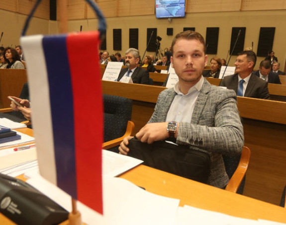 Policija iznosi laži i neistine